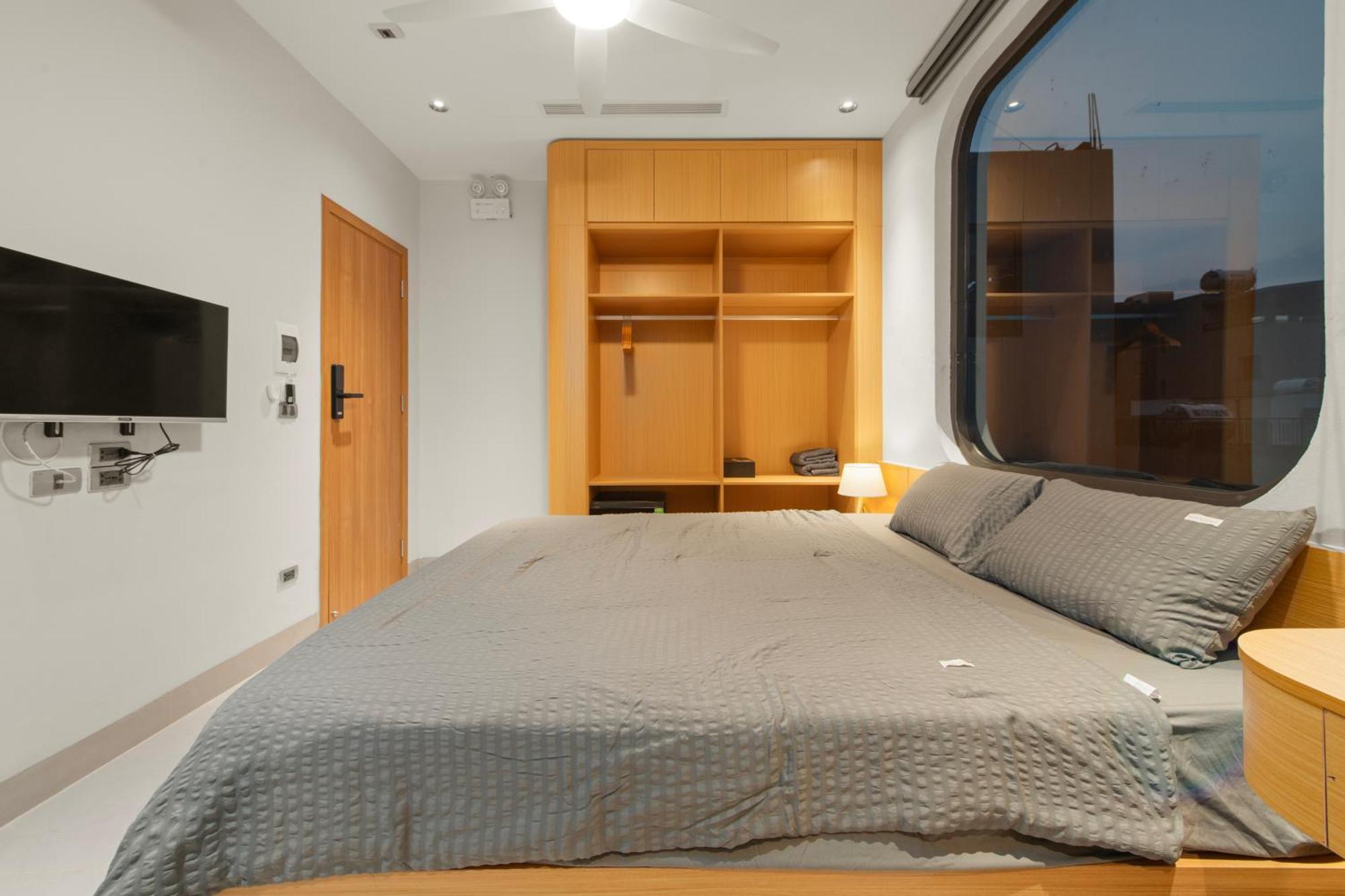 Lane 9 Aparthotel