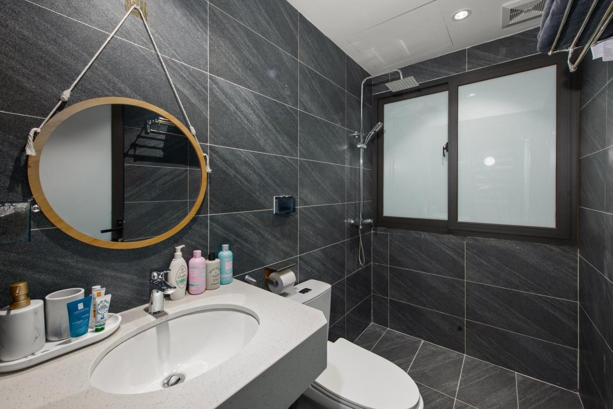 Lane 9 Aparthotel *