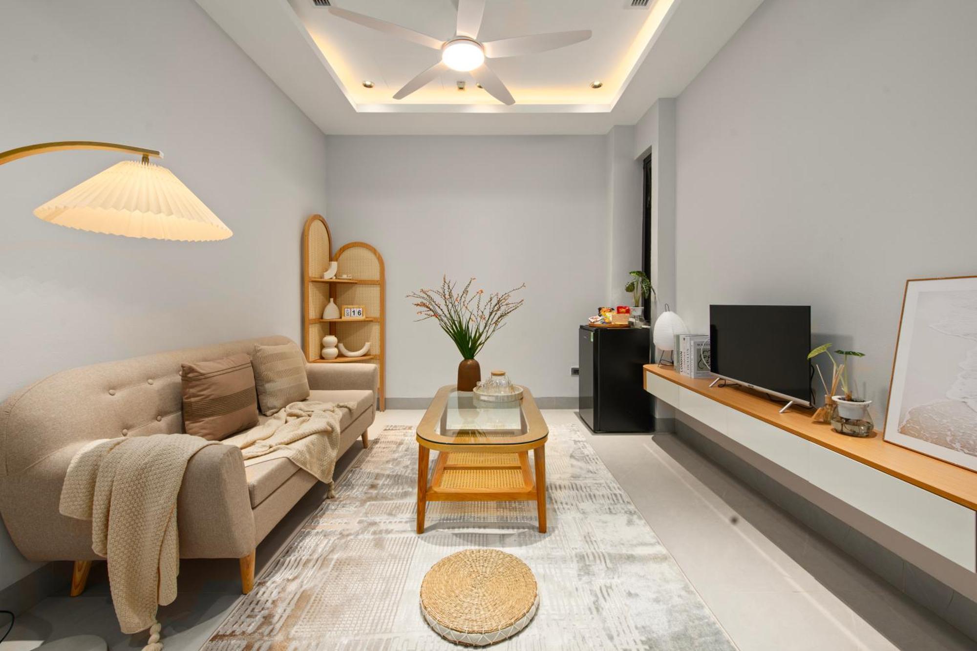 Lane 9 * Hà Nội